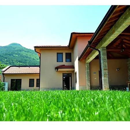 Yustina Casa de hóspedes *