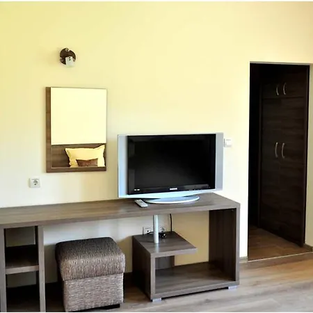 Yustina Guest house Ustina