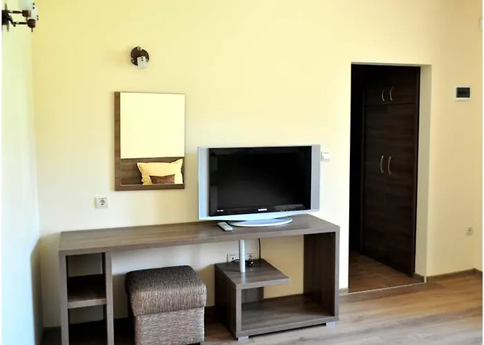 Yustina Къща за гости Ustina