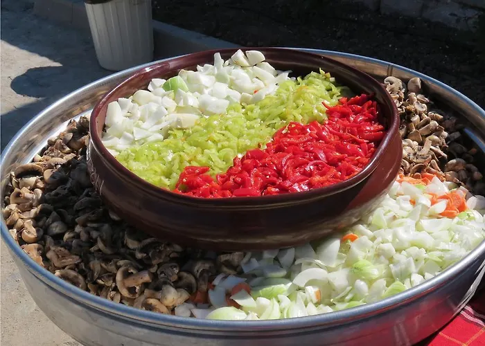 Yustina Къща за гости